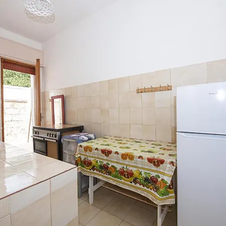 Elisa A Due Passi Dal Mare *