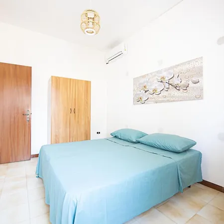 Holiday home Elisa A Due Passi Dal Mare Torre Lapillo